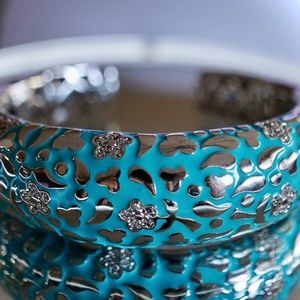 LAUREN G ADAMS “FLOWERS BY ORLY” TURQUOISE ENAMEL BANGLE BRACELET